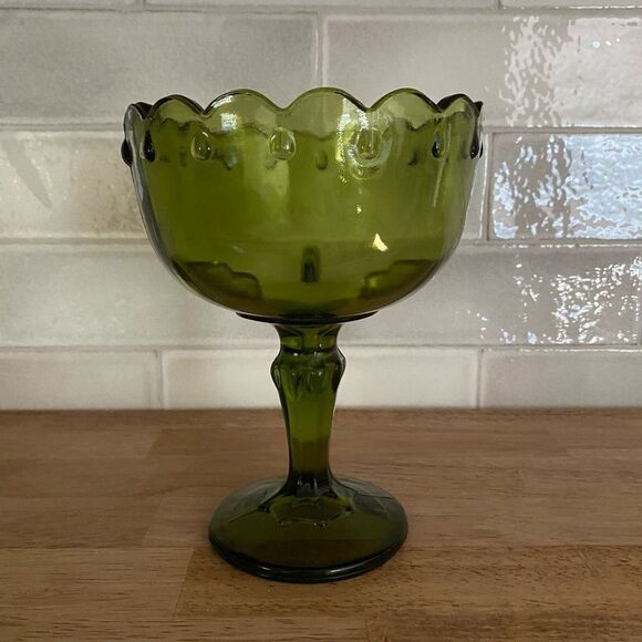 Indiana Glass Scallop Medium Compote Pedestal Bowl Teardrop Accent Details - Picture 2 of 8